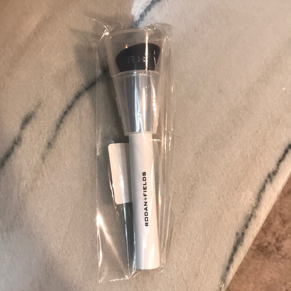 Rodan + Fields Foundation Brush